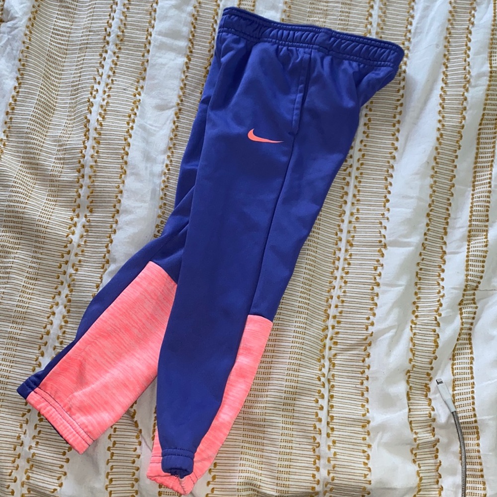 Girls Nike  jogging pants